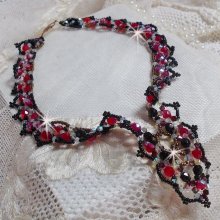 Collar rubí y negro con facetas y espirales de cristal Swarovski